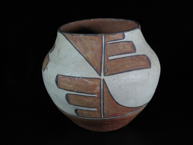 Early Zia Pot